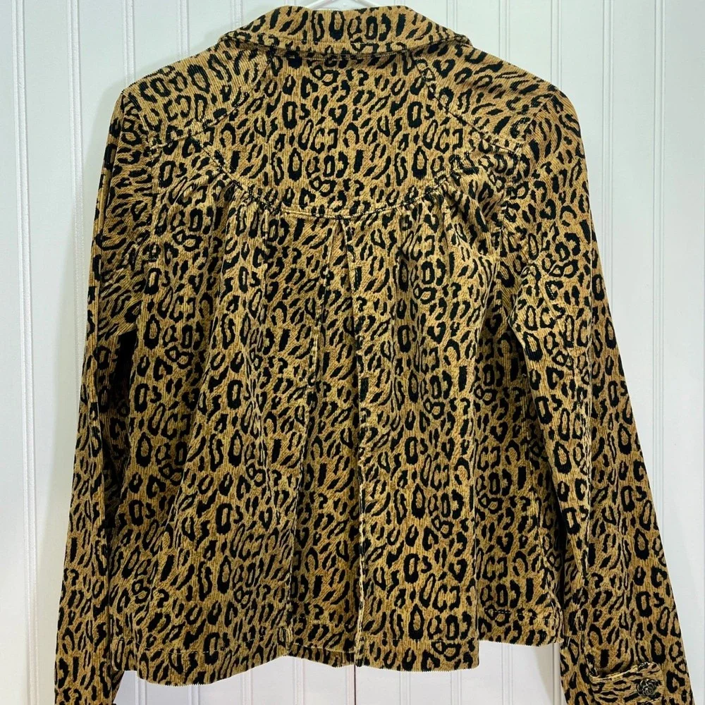 Kikit Jeans Leopard Print Corduroy Cropped‎ Swing Jacket Rose Button Detail